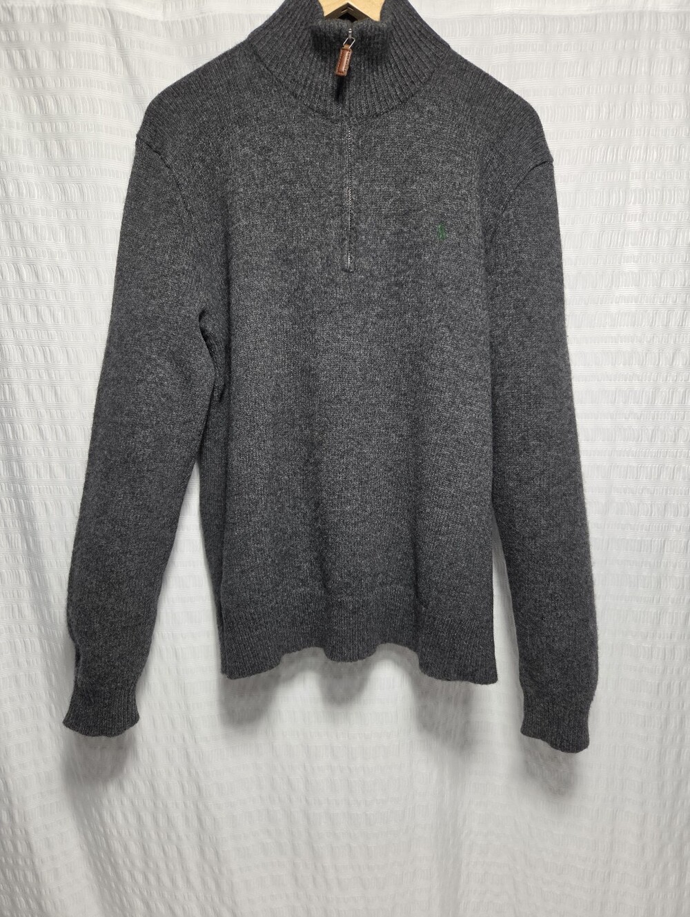 Polo Ralph Lauren Men's 100% Lambswool 1/4 Zip Pull Over Sweater. Size L